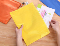 Carpeta de Almacenamiento con Cierre, Impermeable, de Poliéster con Diseño de Panal, Tamaños A4/B5/A5/A6, Colores en Stock, MOQ 50 Piezas, Venta al Por Mayor, Personalizable OEM