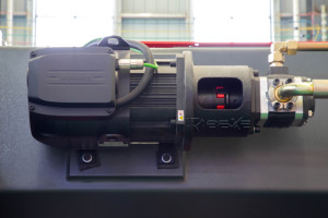 Máquina Plegadora de Chapa Metálica BEKE 170T3200 de 6+1 Ejes con Sistema DA69T - Product Image 3