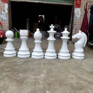 Estatua Grande de Rey y Reina de Ajedrez de Resina, Adorno Decorativo Artístico para Exteriores, Zonas Escénicas, Clubes, Hoteles, Ventanas, Patios, Regalo Empresarial - Product Image 1
