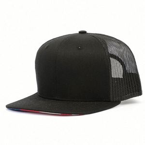 Gorra Trucker Negra Estructurada de 6 Paneles para Adulto, Nueva, con Estampado de Bandera Americana en la Parte Inferior de la Visera - Product Image 1
