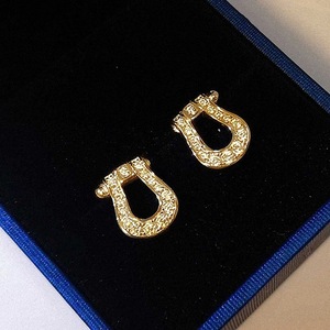 Orecchini a perno con zirconi a ferro di cavallo da donna, stile coreano, minimal chic, gioielli metallici per uso quotidiano - Product Image 5