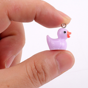 Mini estatua de pato de animales de colores, estatua de pastos pequeños, Micro artesanía, adorno artesanal, dijes, colgante para joyería, accesorios para pendientes - Product Image 6