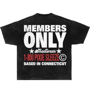 T-shirt Grafica Esclusiva per Membri 1-800 Pixie Sleeze, Unisex, Girocollo, Manica Corta, Streetwear, Abbigliamento Promozionale - Product Image 1