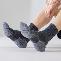 Chaussettes de sport personnalisées en gros avec logo, chaussettes de course rembourrées en tissu éponge pour hommes et femmes, OEM, faible MOQ, prix d'usine