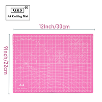 Tapis de découpe auto-cicatrisant professionnel A4 rose avec grille de mesure transparente pour l'école, le bureau, le dessin artistique et les travaux manuels