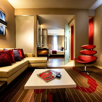 Ensemble de meubles modernes pour suite d'hôtel/appartement, en contreplaqué modulaire, comprenant : canapé carré pour salon, table basse, lit de chambre avec cadre de lit et tête de lit