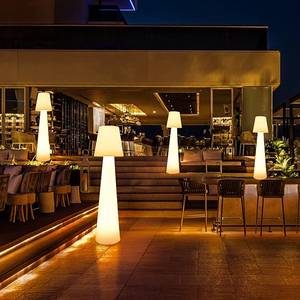 <span class=keywords><strong>Lampe</strong></span> solaire LED de paysage de style nordique moderne, <span class=keywords><strong>lampe</strong></span> de sol d'angle contemporaine à LED sur pied pour usage hôtelier - Product Image 3