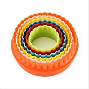 5 pièces/ensemble réutilisable 3d couleur plastique légumes fruits pain d'épice homme moule à biscuits outils de cuisson ensemble emporte-pièce - Product Image 1