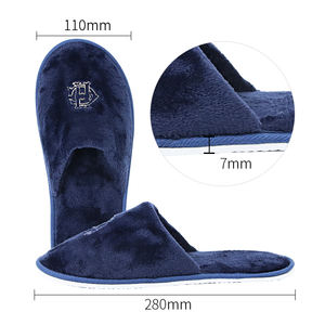 Pantofole personalizzate in stile <span class=keywords><strong>Hotel</strong></span> Resort per interni con LOGO ricamato con tacco a punta chiusa in velluto corallo pantofole usa e getta - Product Image 2