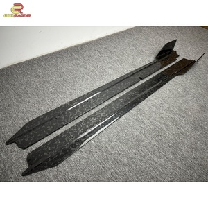 Jupes latérales en fibre de carbone forgée effet brillant style Vorstein pour Lamborghini Huracan LP580 LP610 2014-2018 – Kits carrosserie carbone, pièces automobiles - Product Image 3