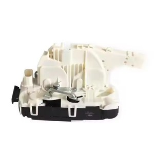 Cerradura de Puerta Delantera Derecha Mercedes-Benz 9067304335, Sistema de Cierre Centralizado, Alarma Antirrobo, Material de Hierro - Product Image 3