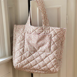 100% coton <span class=keywords><strong>grand</strong></span> <span class=keywords><strong>sac</strong></span> de plage doux rose clair Floral bagages Vintage <span class=keywords><strong>sac</strong></span> fourre-tout en coton <span class=keywords><strong>matelassé</strong></span> avec poche extérieure - Product Image 5