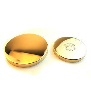 Cubiertas de Lujo para Velas con Recubrimiento Metálico Dorado Personalizado y Logotipo Grabado - Product Image 1