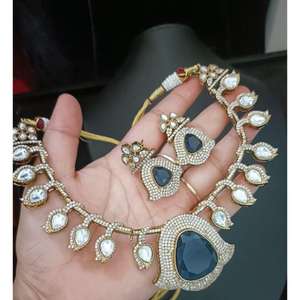 Conjunto de AD CZ Victoria chapado en oro para mujer, collares de compromiso de boda de estilo étnico de Bollywood, forma de número/cadenas de moda - Product Image 1