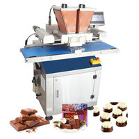 Machine automatique YUCHO pour la fabrication et le remplissage de chocolats, avec noix fourrées au centre