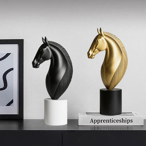 Sculpture en résine de tête de cheval de style scandinave vintage, décoration d'intérieur pour salon, bureau, vitrine - Product Image 3