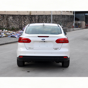 Auto Usata <span class=keywords><strong>Ford</strong></span> <span class=keywords><strong>Focus</strong></span> <span class=keywords><strong>2018</strong></span> Berlina Classica EcoBoost 125 2WD Automatica Edizione Super Trend Smart Basso Chilometraggio Ottime Condizioni - Product Image 4