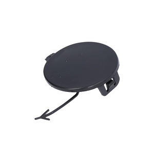 Cubierta de plástico para enganche de remolque del parachoques delantero de Jeep Cherokee 5NJ61TZZAC - Product Image 1