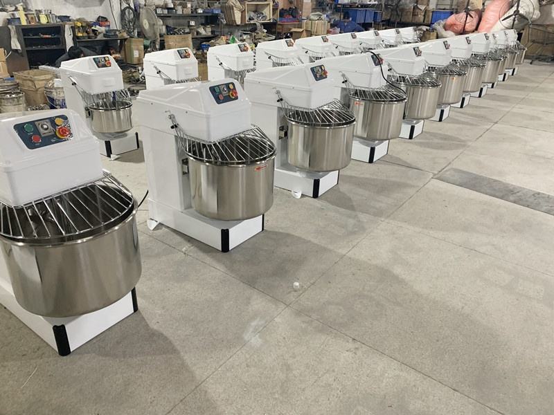 生地ミキサー 業務用25kg 厨房 業務用一度に25kgの小麦粉を混合できる