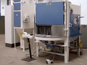 Q35 série Table rotative grenaillage Machine engrenage/plaquette de frein nettoyant moteur boîte de vitesses composants de base ébavurage - Product Image 6