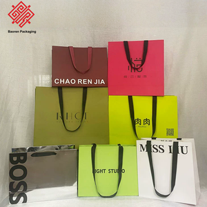 Sac en papier personnalisé Baoren pour boutique de vêtements pour filles, motif cœur rose, avec logo, sac en papier haut de gamme pour vêtements, sac de shopping en papier anglais - Product Image 5