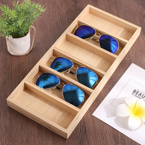 Elegante Organizador de Gafas de Sol de Madera Gruesa <span class=keywords><strong>para</strong></span> 4, 5 o 6 Pares, Bandeja de Exhibición <span class=keywords><strong>para</strong></span> Tiendas - Product Image 5