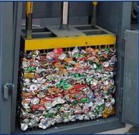 Machine à écoper les bouteilles de 30 tonnes, écope verticale hydraulique pour machine à emballer les tissus en plastique d'occasion