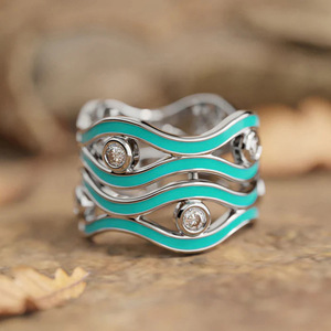 Anello da Donna Stile Punk con Linee Ondulate, Elegante Ornamento Unico per la Mano da Indossare Ogni Giorno - Product Image 1