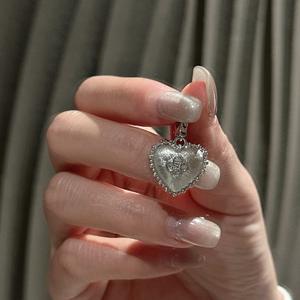 Colgante de Corazón Antiguo de Plata Pura S925 Wenchi, Diseño Francés de Lujo Vintage con Acabado Cepillado, Dijes de Cristal de Nicho de Moda Sencilla - Product Image 2