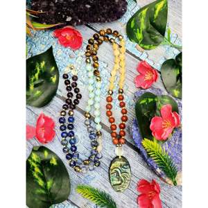SCC6839 - Collar único de 7 chakras con 109 cuentas y colgante Om de labradorita, joyería de piedras preciosas/cristales, para el Día de la Madre - Product Image 1