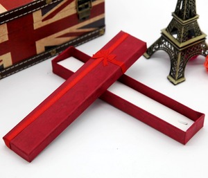 Boîte d'emballage en papier pour bijoux personnalisée et bon marché, pendentif de collier rose pour filles, boîte à montre en carton avec vernis et ruban recyclable - Product Image 5