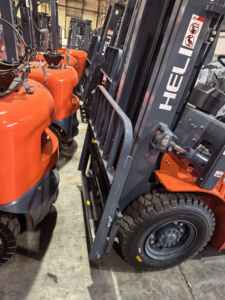 Chariots élévateurs diesel HELI 2.5 Chariot élévateur diesel à moteur <span class=keywords><strong>japonais</strong></span> de 3 tonnes 3.5 tonnes 4 5 tonnes élévateur folklorique de 6 mètres de hauteur de levage à vendre - Product Image 4