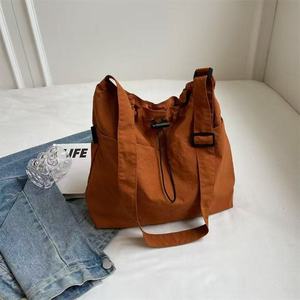 Sac seau pour femme, nouveau style 2026, sac à bandoulière décontracté avec grande capacité - Product Image 1