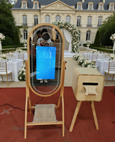Photomaton classique en bois de chêne ovale avec miroir magique, écran tactile 21,5 pouces, appareil photo reflex numérique, impression en libre-service, Wi-Fi activé pour les mariages