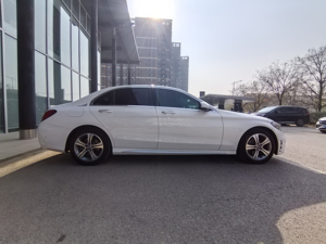 <span class=keywords><strong>Mercedes</strong></span>-Benz Classe C 2019 Modèle C 260L Édition Sport Système Hybride Léger 48V Voiture d'Occasion à <span class=keywords><strong>Prix</strong></span> Abordable - Product Image 2