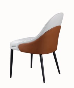 Chaise de salle à manger en cuir italien minimaliste moderne avec pieds et dossier en bois massif pour hôtel, atelier, usage domestique - Product Image 3