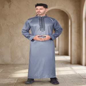 Qamis gris en polyester pour homme, col montant, manches longues, longueur ras du sol, tenue de prière modeste, Moyen-Orient, pour adultes, été, Aïd, usage quotidien - Product Image 2