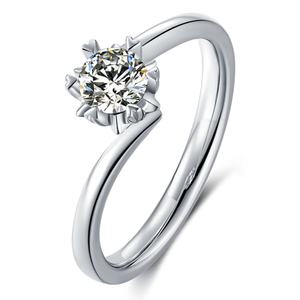 Bague en argent sterling 925 avec moissanite contractée - Product Image 2