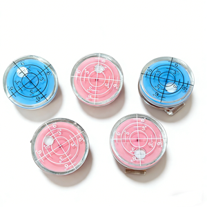 Clip Professionale per Cappello per l'Allineamento nel Putting |   Con Pennarello Magnetico e Livella a Bolla Integrata per Pratica di Postura e Corsa - Product Image 1