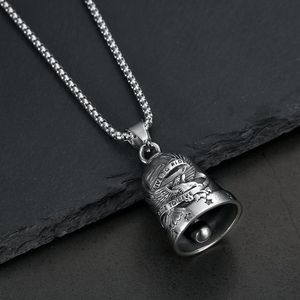 Pendentif cloche en acier inoxydable yunnique avec motif d'aigle et d'étoile pour collier cadeau de cyclisme - Product Image 3
