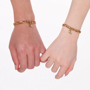 Bracelet en acier inoxydable 304 plaqué or 18 carats, style minimaliste tendance, pendentif en forme de cœur, design pour couple, bijoux électro-plaqués sous vide - Product Image 1