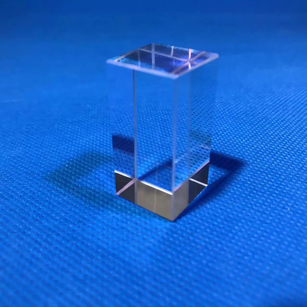 Wholesale custom transparent optical quartz hexagonal prism laboratory instruments