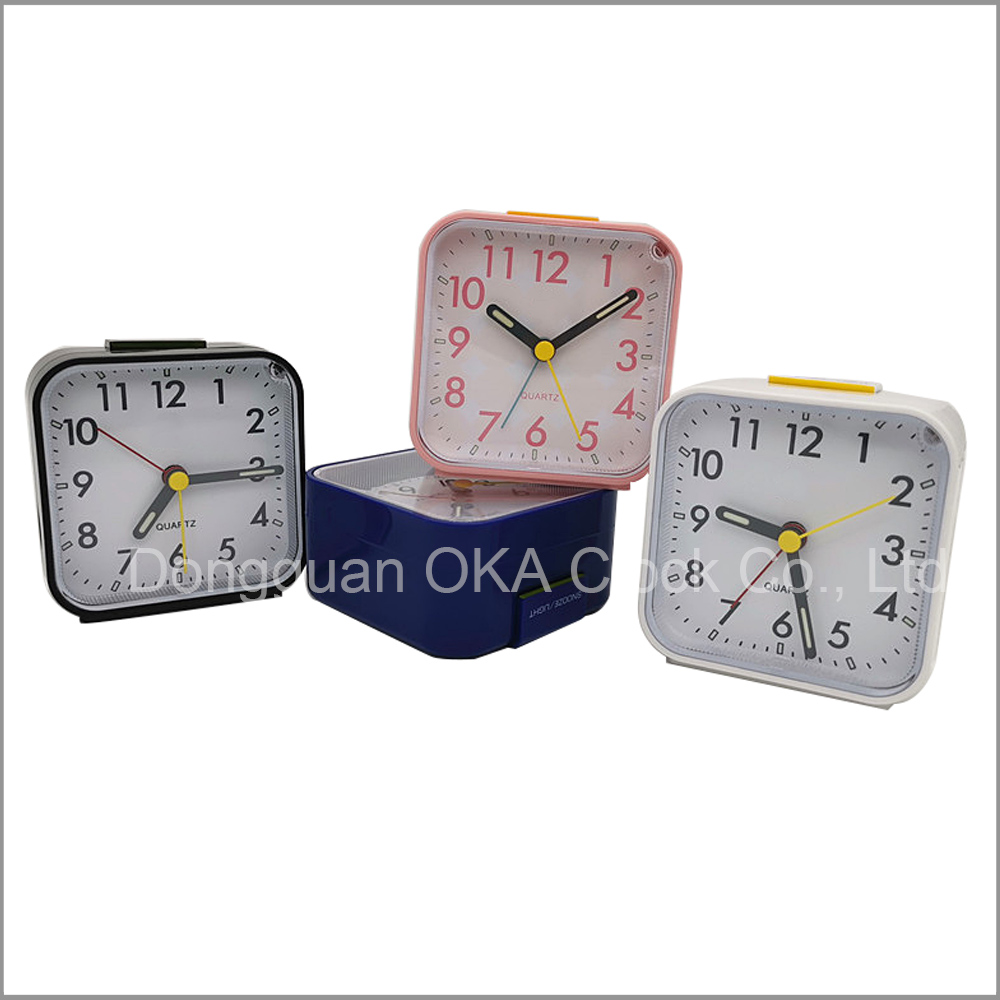 Réveils carrés à aiguilles fluorescentes de 3 pouces, horloge de Table silencieuse avec veilleuse Snooze