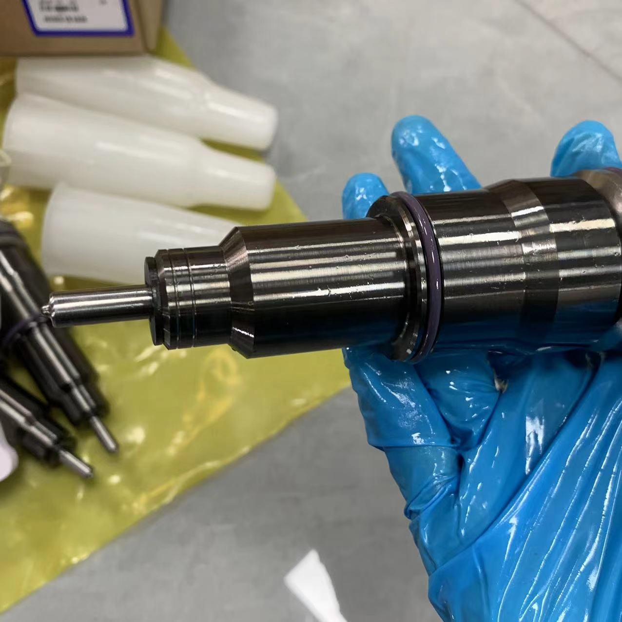 Wholesale Diesel Injector Nozzle 20972222 for VOLVO Engine D13 Injectors
