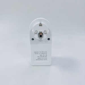 Prise EU 16A en aluminium pour la protection des réfrigérateurs avec 220V AC pour les appareils électriques, compatible avec les normes américaines, australiennes et britanniques - Product Image 1