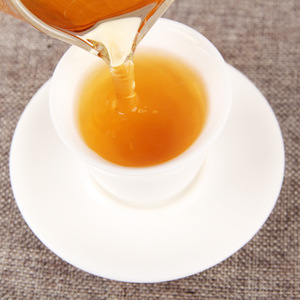 Té Dianhong <span class=keywords><strong>de</strong></span> Yunnan Fengqing con Aroma a <span class=keywords><strong>Miel</strong></span>, Aromas <span class=keywords><strong>de</strong></span> Frutas y <span class=keywords><strong>Flores</strong></span>, Té Artesanal <span class=keywords><strong>de</strong></span> Árboles Antiguos, 500g al por Mayor - Product Image 4