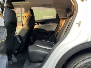 Autos Usados Geely Coolray Binyue COOL 2023 1.5TD DCT Edición Campeón SUV Deportivo Autos al por Mayor con Techo Corredizo Precio Económico - Product Image 6