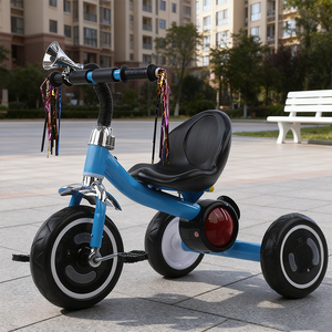 Tricycle Rouge pour Enfants à Prix d'Usine avec Roues Lumineuses, Musique, <span class=keywords><strong>Klaxon</strong></span> et Guirlandes – Jouet Porteur Durable pour Enfants, Meilleur Cadeau 2-7 Ans - Product Image 2