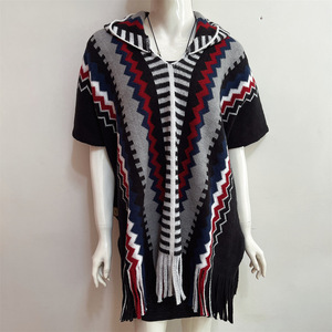Style vintage automne hiver frange à <span class=keywords><strong>capuche</strong></span> cape femmes en vrac <span class=keywords><strong>tricot</strong></span> rayure avec gland pour automne châles 2025 - Product Image 5
