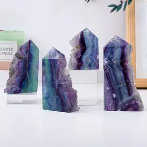 Vente en gros Tour de cristal 6-12cm Pierre de guérison en cristal de haute qualité Tour de fluorite colorée pour la décoration intérieure